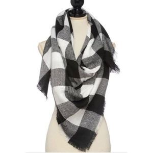 Black And White Plaid Blanket Scarf